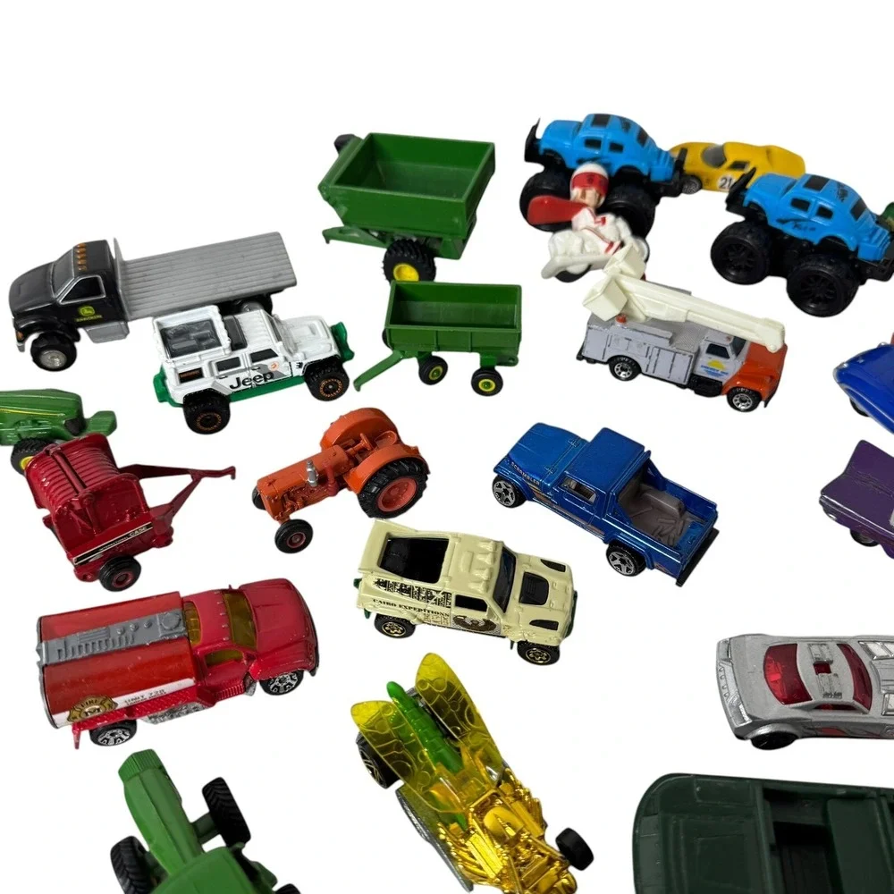 Mixed Lot Of 35 Hot Wheels Matchbox John‎ Deere Vintage Collector